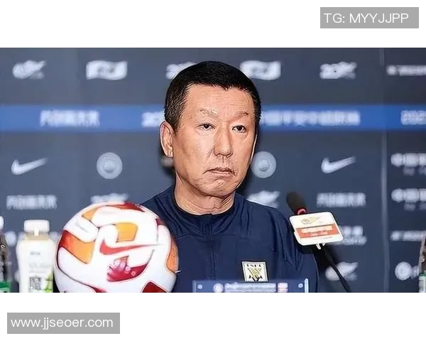 崔康熙强调球队内部团结直言其他队教练与球员关系紧张