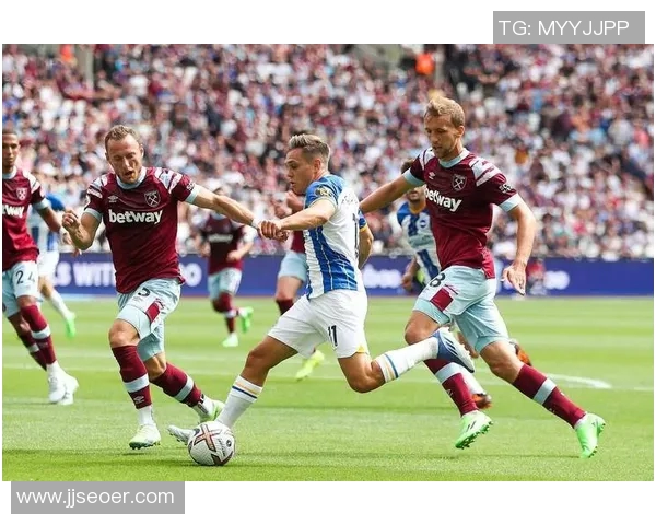 曼城与莱斯特城激战在即谁能在英超赛场上笑到最后 曼城与莱斯特城激战在即谁能在英超赛场上笑到最后